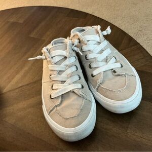 Obtaom Canvas Sneakers Size 7